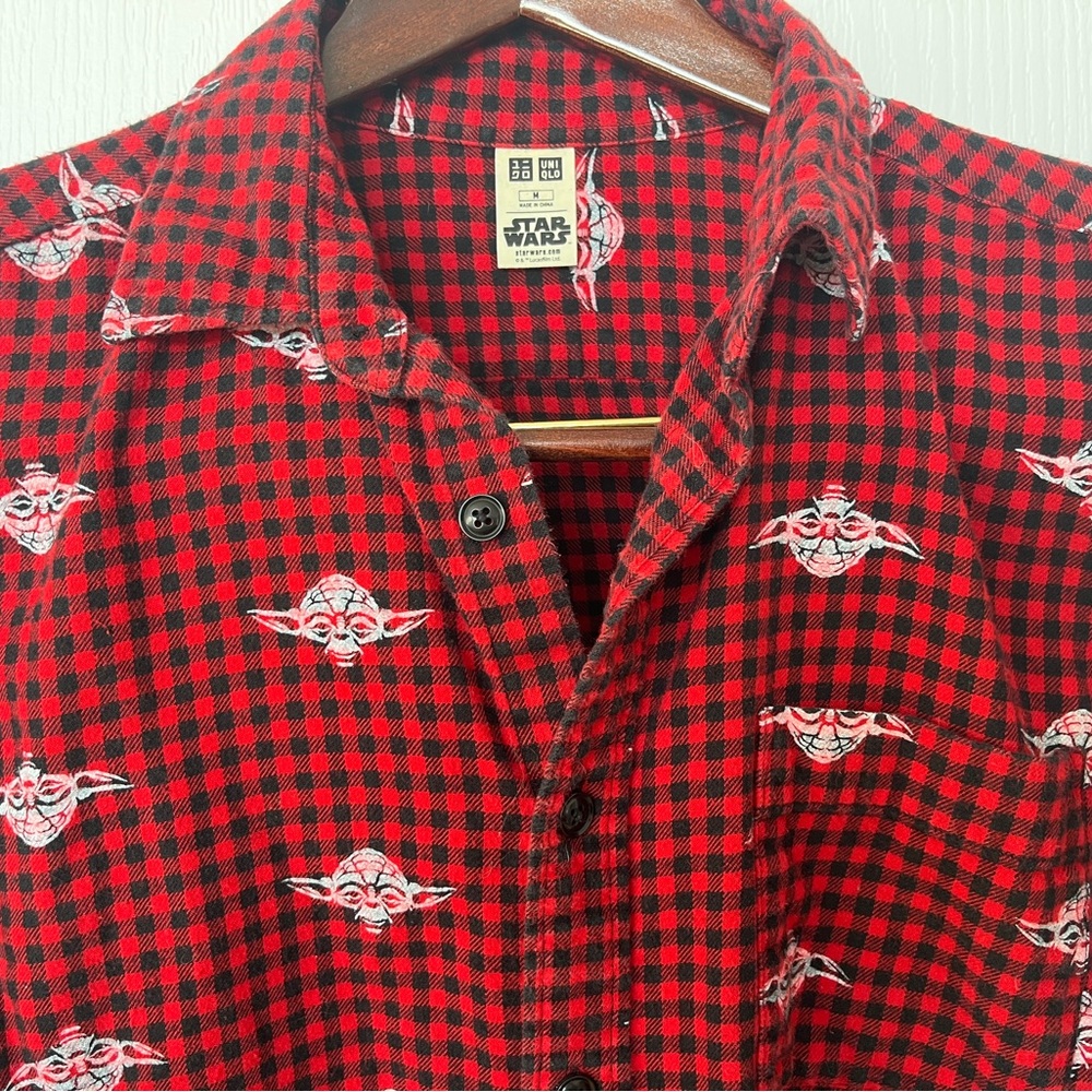 Uniqlo Star Wars Yoda Red and Black Checkered Men's Shirt